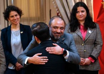 ¿Un castigo a RD?: Representantes de partidos realizan balance de fuerzas que dejó el tercer cambio de gabinete del Presidente Boric