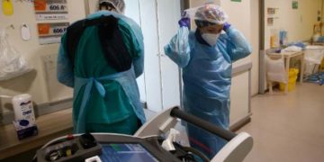 Senadores Flores y Castro advierten “colapso” tras masivos despidos de personal de salud contratados durante la pandemia