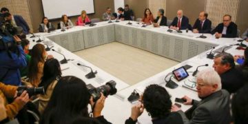 ¿Mejores pensiones?: Propuestas de los partidos políticos bajo el ojo crítico de expertos previsionales