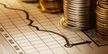 Economistas evalúan nueva reducción de la tasa de interés: ahora se ubica en 9,5%