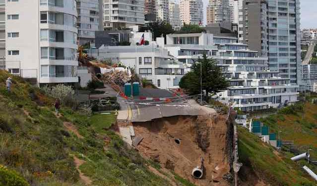 Reparación de socavones en Viña del Mar podría tomar hasta 14 meses