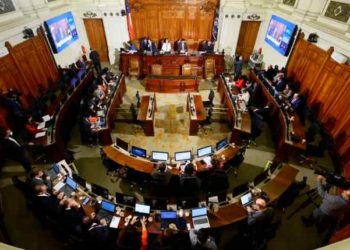 Con recriminaciones y sin acuerdos: Expertos ingresaron correcciones a la propuesta constitucional