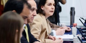 Comisión Mixta debate primeras observaciones de la propuesta constitucional en medio de tensiones por el uso de la palabra