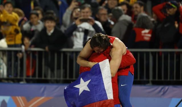 Lucas Nervi baña de oro al atletismo chileno en Santiago 2023
