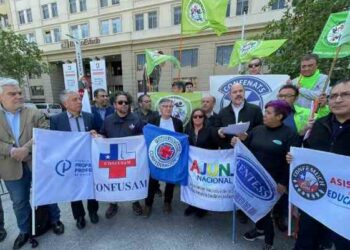 Reajuste de 6,5% y demandas económicas y laborales: Mesa del Sector Público entrega pliego de negociación 2024