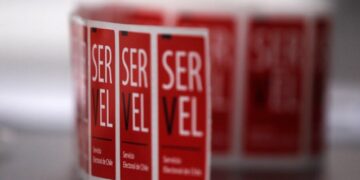 Servel habilita consultas para vocales de mesa y locales de votación por plebiscito constitucional