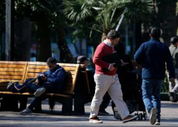 Duodécima alza consecutiva del desempleo: subió 0,9 puntos y llegó al 8,9%
