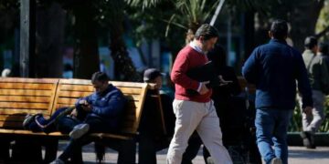 Duodécima alza consecutiva del desempleo: subió 0,9 puntos y llegó al 8,9%