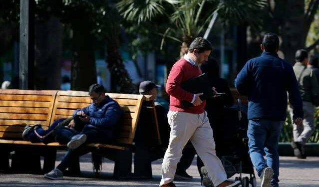 Duodécima alza consecutiva del desempleo: subió 0,9 puntos y llegó al 8,9%