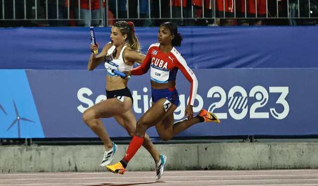 Chile hace historia y consigue la plata en la 4×100 femenina