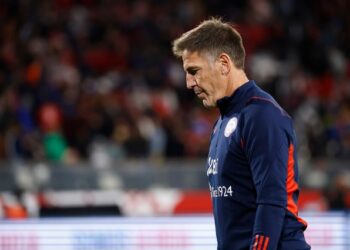 Eduardo Berizzo renunció a la selección chilena tras empate ante Paraguay