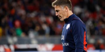 Eduardo Berizzo renunció a la selección chilena tras empate ante Paraguay