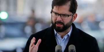 Presidente Boric saluda a Javier Milei, presidente electo de Argentina