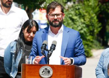 “Una buena señal”: Mundo político aplaude decisión de Presidente Boric de asistir a cambio de mando en Argentina
