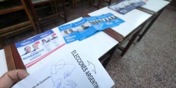 Piñera por Milei y Bachelet por Massa: Expresidentes toman partido en la elección argentina