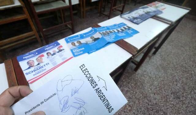 Piñera por Milei y Bachelet por Massa: Expresidentes toman partido en la elección argentina