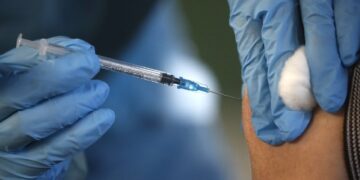 Preocupación por aumento del 91% en casos semanales de Covid-19