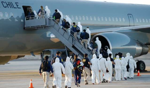 “Impresentable”: Venezuela niega la entrada de venezolanos expulsados desde Chile