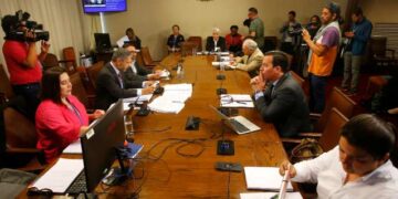 Comisión revisora de AC contra Montes: titular de Vivienda presenta “sólida” defensa