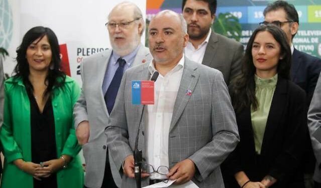 Metro y EFE gratis: Gobierno anunció plan de transporte para el plebiscito