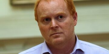 Nuevos liderazgos y aventuras electorales: expertos analizan implicancias del quiebre en republicanos