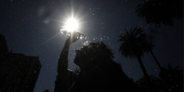 Autoridades y expertos advierten riesgos por temperaturas extremas tras alerta meteorológica