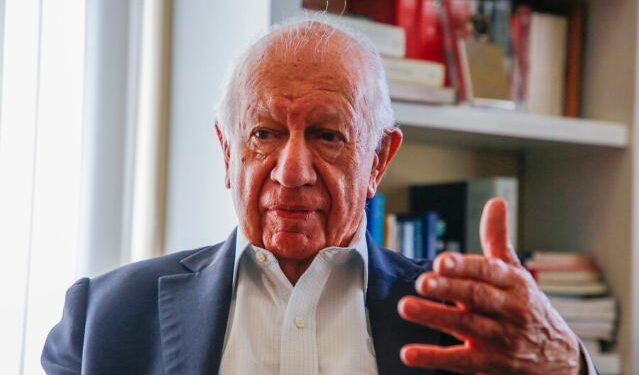 Expresidente Ricardo Lagos anuncia su retiro de la vida pública