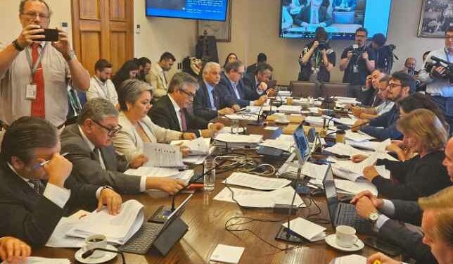 Con aumento de la PGU: Comisión de Hacienda de la Cámara despachó la reforma previsional