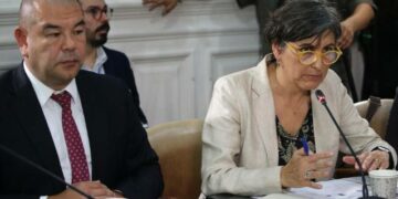Ley corta de isapres: Reajuste en los precios bases se toma la discusión en la Comisión de Hacienda del Senado