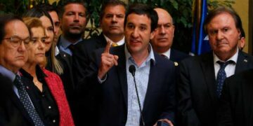 Bancada UDI defiende a Joaquín Lavín en Caso Cathy Barriga: “No se estaba formalizando al diputado”