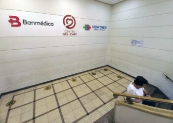 Gremios de la salud en alerta por votación de ley corta de isapres: “Se insiste en un sistema que fracasó”