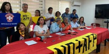 Luis Mesina y reforma previsional: “La clase política de este país se contenta con que los viejos reciban un ingreso en la línea de la pobreza”