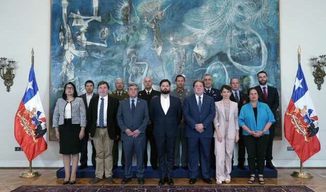 “No es lo más oportuno”: Cosena descarta que las Fuerzas Armadas operen al interior de los barrios