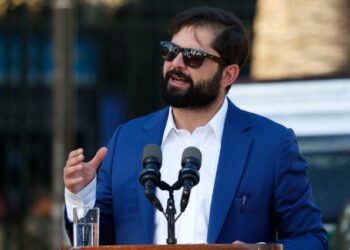 “El Presidente no tiene ninguna facultad”: Abogados aclaran que Boric no puede retirar querellas del Estallido Social