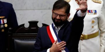 Lo concretado y las deudas pendientes: Mundo político y expertos sopesan los dos años de Boric en La Moneda