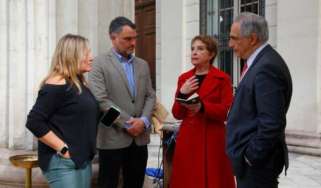 El trabajo contrarreloj de Chile Vamos para evitar la dispersión de votos en las municipales