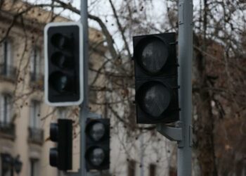 “No les puede salir gratis”: los posibles costos que enfrentarán las compañías eléctricas tras masivos cortes de luz