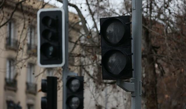 “No les puede salir gratis”: los posibles costos que enfrentarán las compañías eléctricas tras masivos cortes de luz