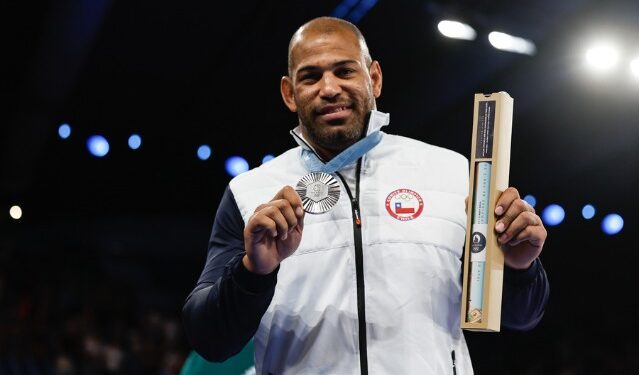 Yasmani Acosta tras lograr la medalla de plata en París 2024: “Cumplí un sueño”